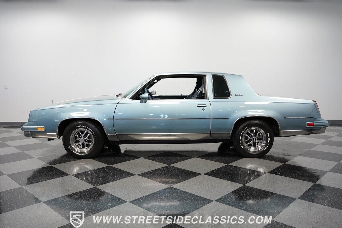 Oldsmobile-Cutlass-Coupe-1986-Blue-Blue-90178-7