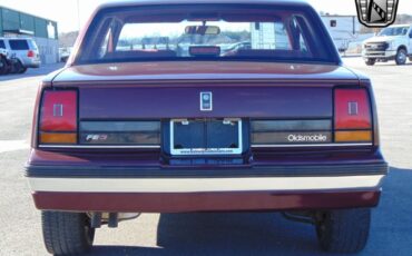 Oldsmobile-Cutlass-Coupe-1988-6