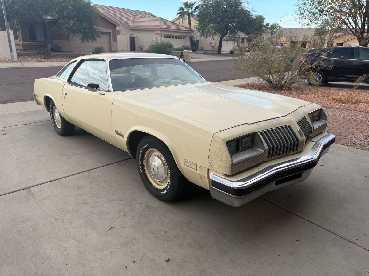 Oldsmobile-Cutlass-s-1976-160932-16