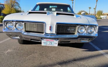 Oldsmobile-Cutlass-supreme-1970-white-80467-17