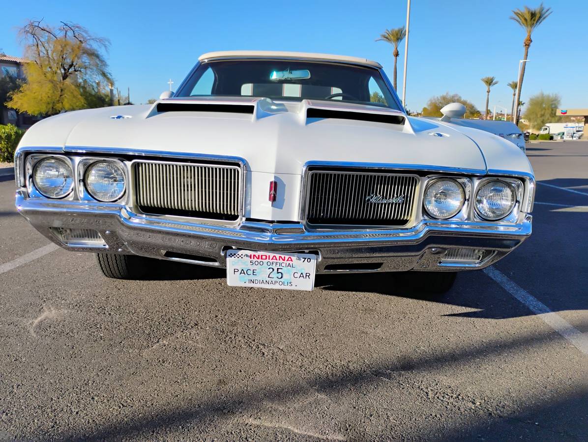 Oldsmobile-Cutlass-supreme-1970-white-80467-17