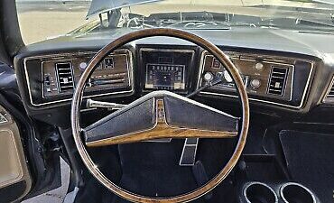 Oldsmobile-Delta-88-1973-Black-5794-33