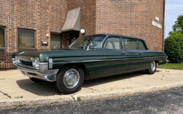 Oldsmobile-Dynamic-88-Limousine-1961-1