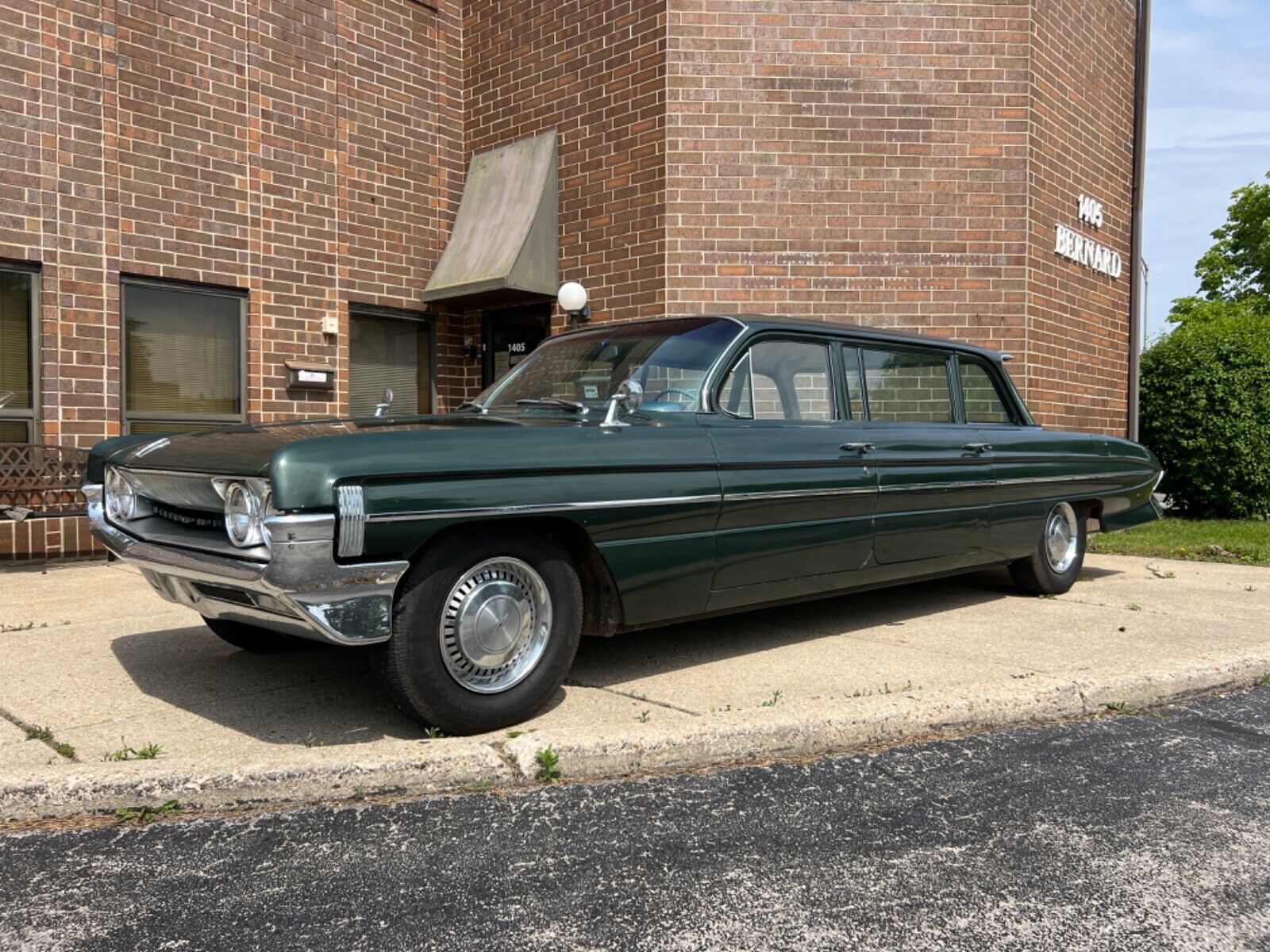 Oldsmobile-Dynamic-88-Limousine-1961-1