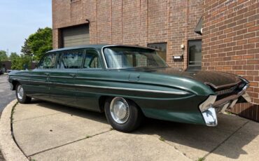 Oldsmobile-Dynamic-88-Limousine-1961-3