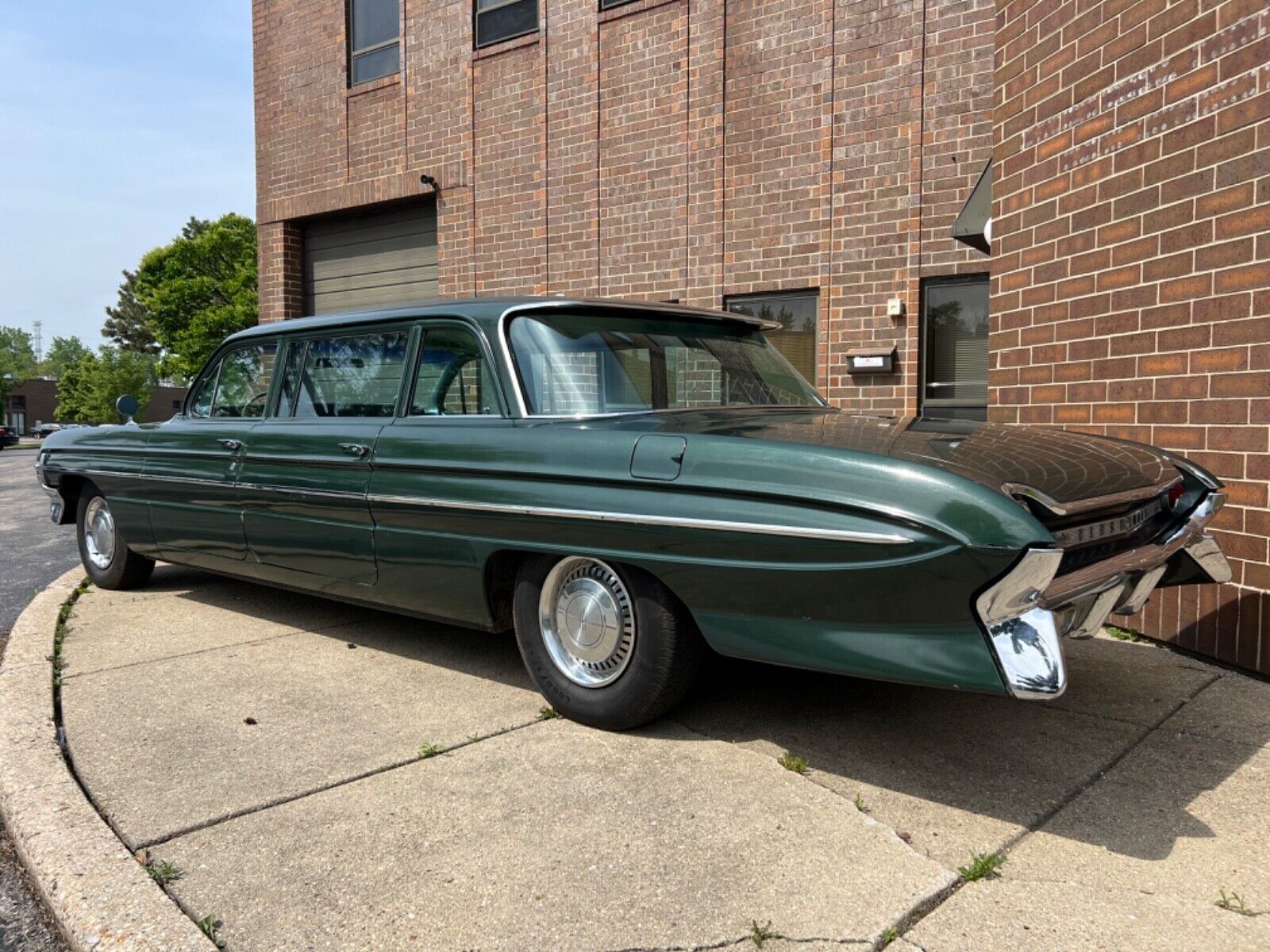 Oldsmobile-Dynamic-88-Limousine-1961-3