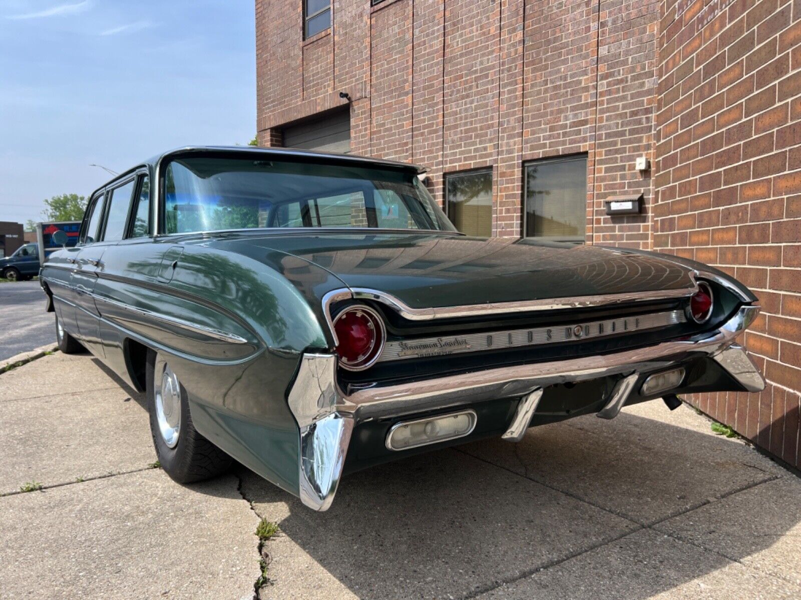 Oldsmobile-Dynamic-88-Limousine-1961-4