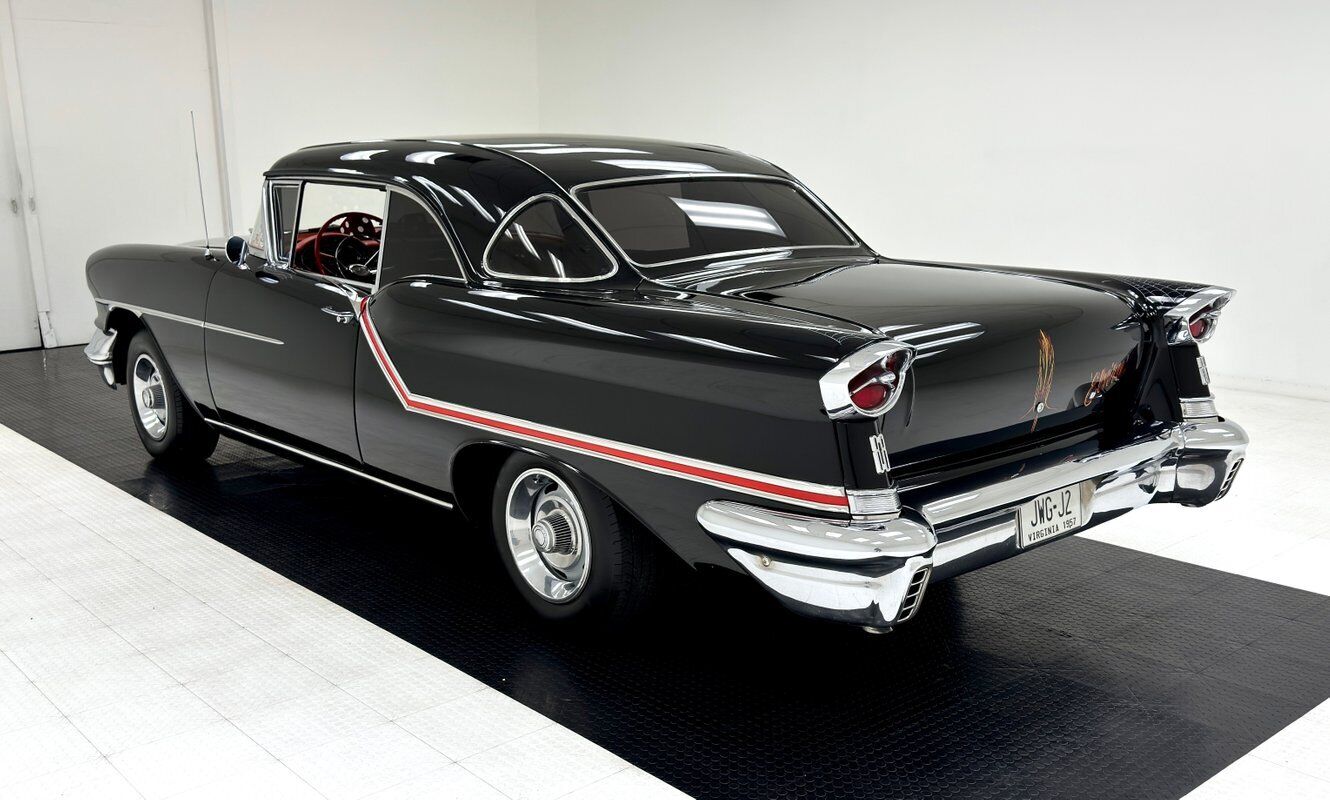 Oldsmobile-Eighty-Eight-1957-Black-Red-76894-2