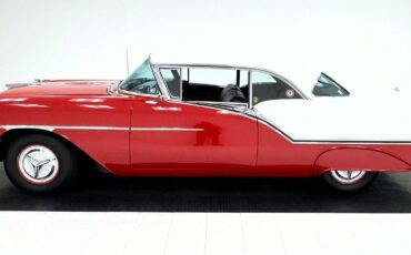 Oldsmobile-Eighty-Eight-1957-Red-Black-158694-1