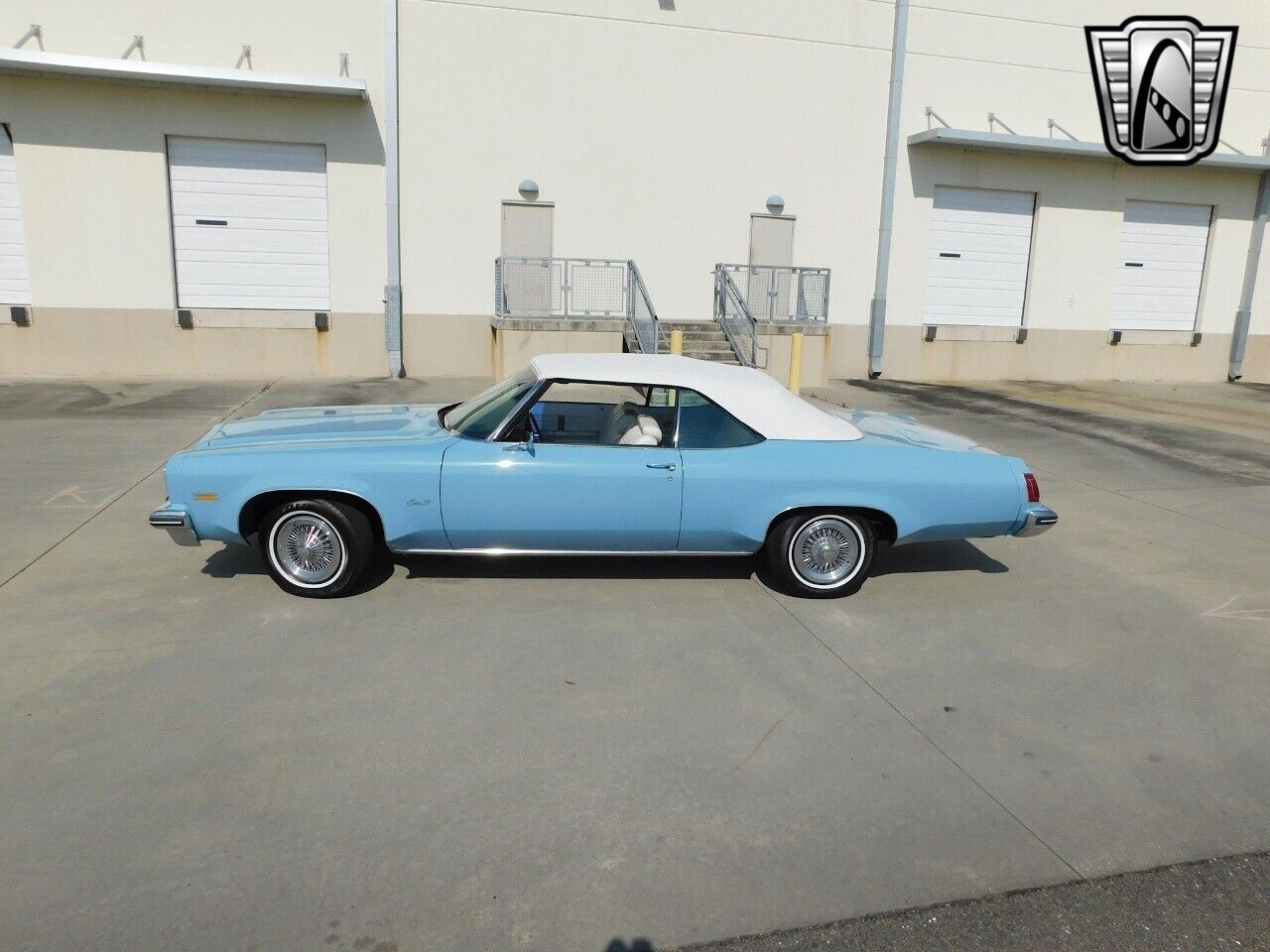 Oldsmobile-Eighty-Eight-1975-Blue-Parchment-151130-10