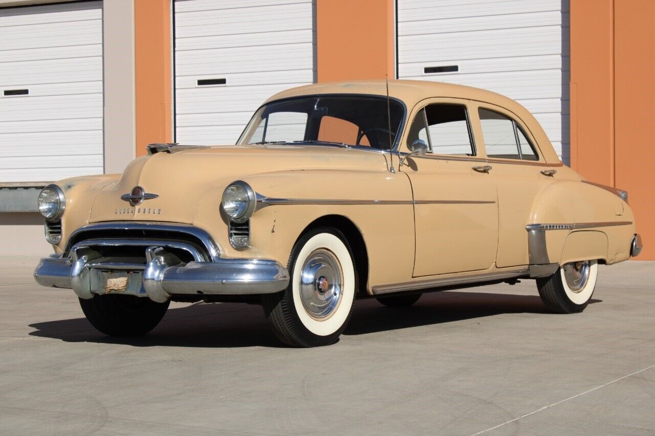 Oldsmobile-Eighty-Eight-Berline-1950-Brown-Gray-14265-10