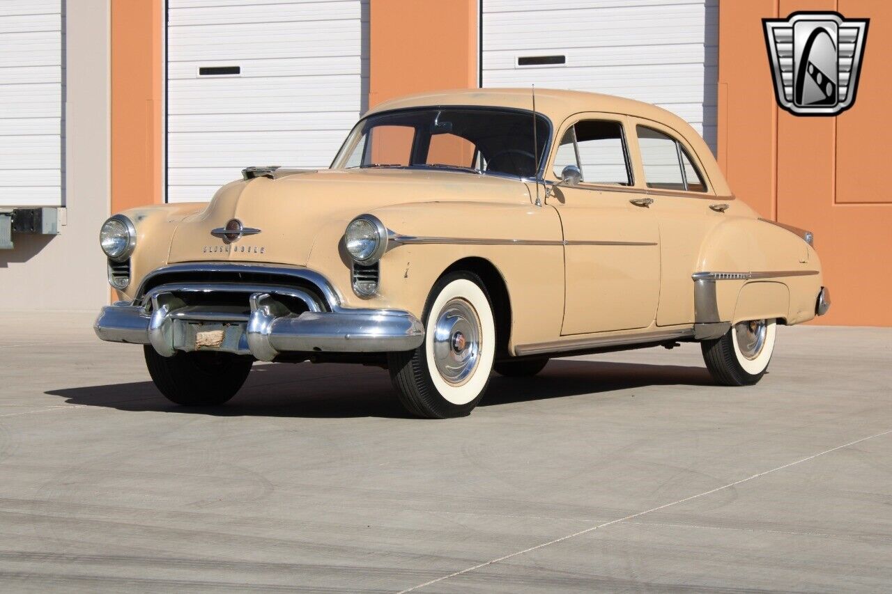 Oldsmobile-Eighty-Eight-Berline-1950-Brown-Gray-14265-2