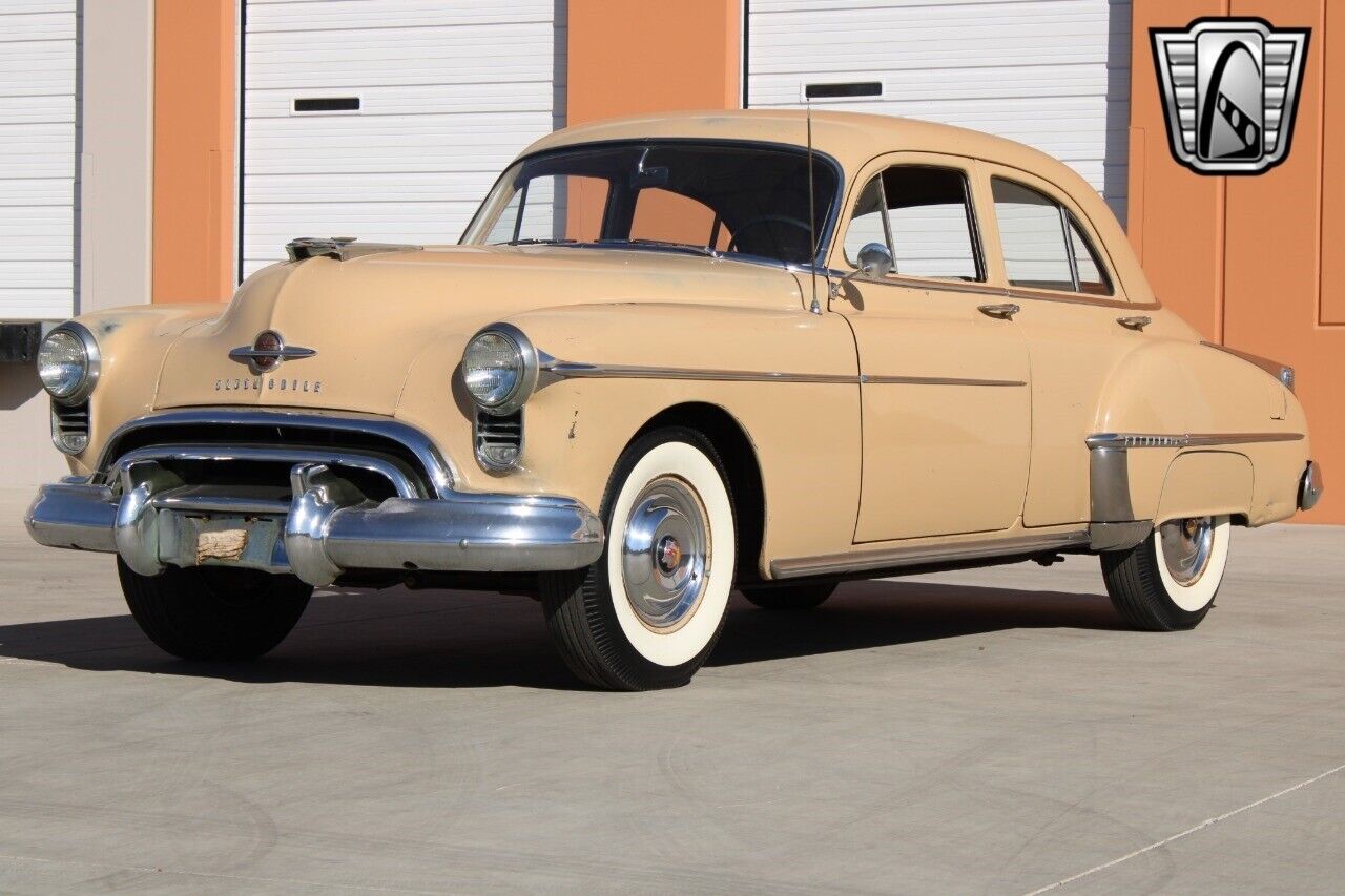 Oldsmobile-Eighty-Eight-Berline-1950-Brown-Gray-14265-3