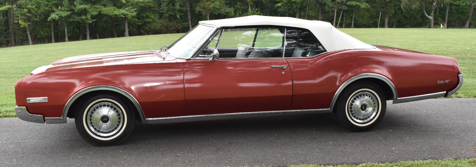 Oldsmobile-Eighty-Eight-Cabriolet-1967-1