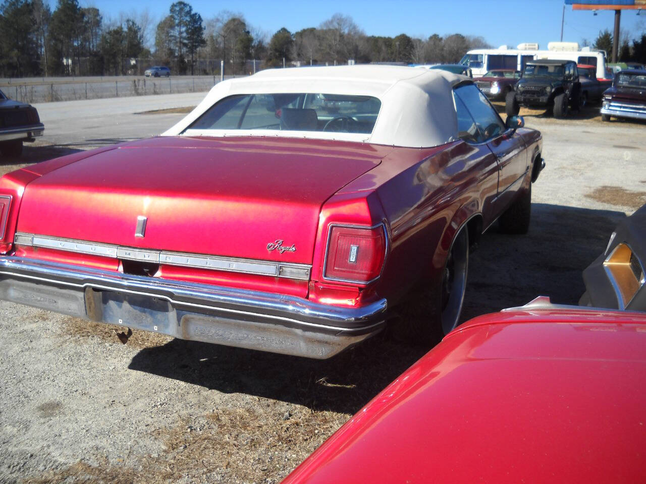 Oldsmobile-Eighty-Eight-Cabriolet-1975-Red-Red-29480-2