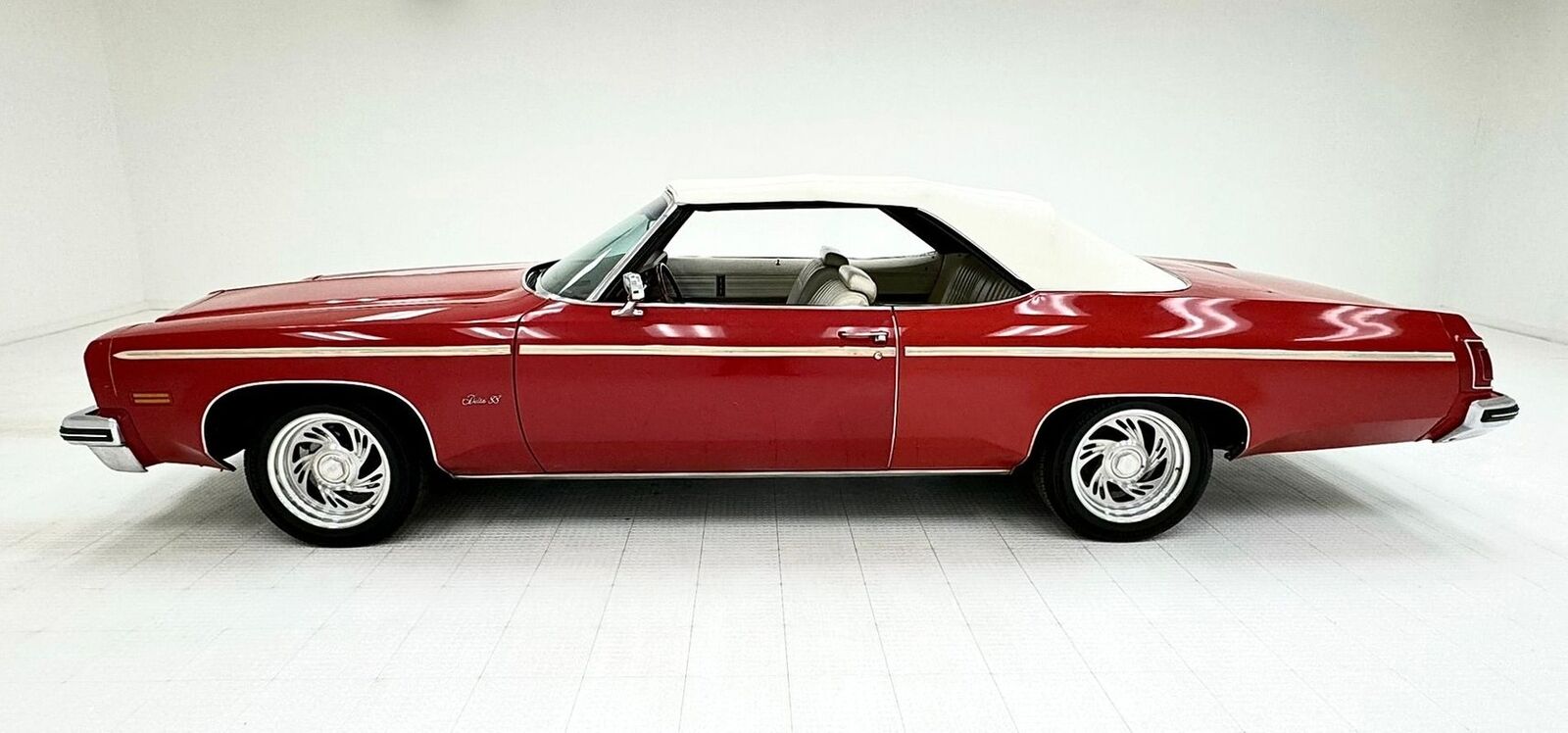 Oldsmobile-Eighty-Eight-Cabriolet-1975-Red-White-130518-2