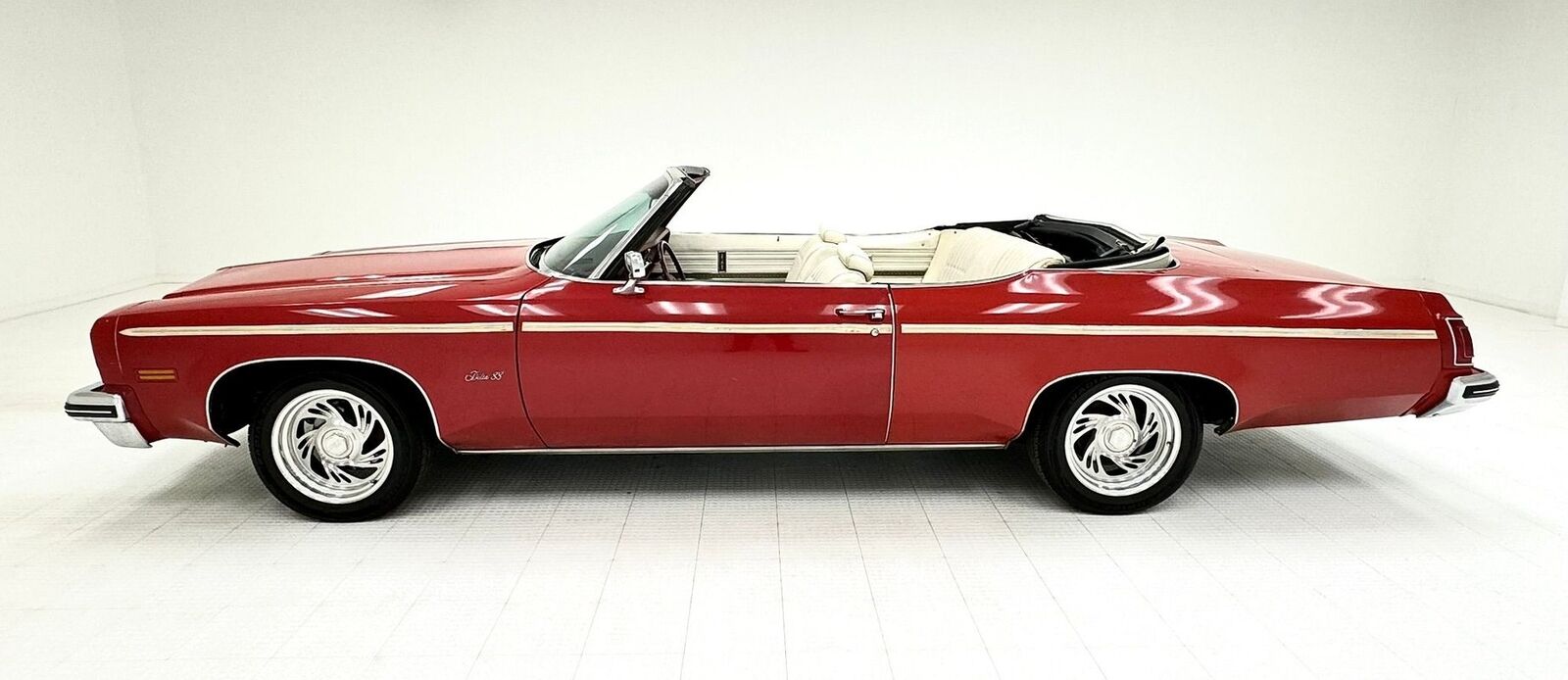 Oldsmobile-Eighty-Eight-Cabriolet-1975-Red-White-130518-3