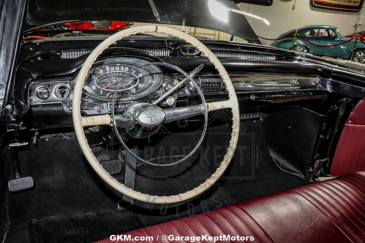 Oldsmobile-Golden-Rocket-88-Coupe-1957-3