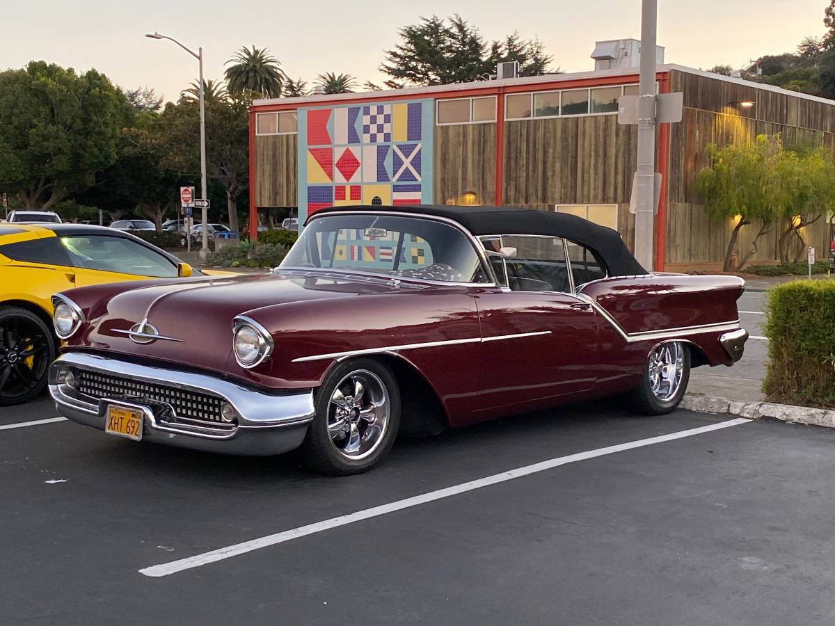 Oldsmobile-Golden-rocket-88-convertible-1957-113962