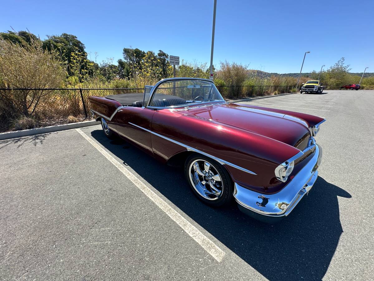 Oldsmobile-Golden-rocket-88-convertible-1957-7