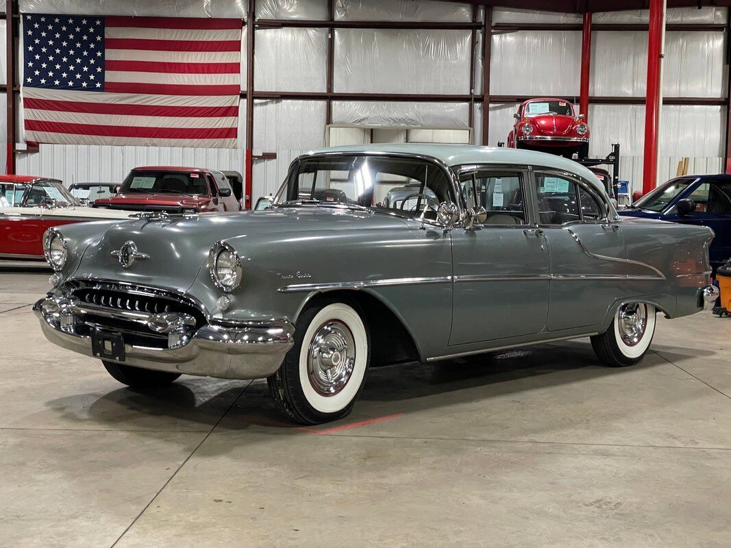 Oldsmobile Ninety-Eight Berline 1955 à vendre