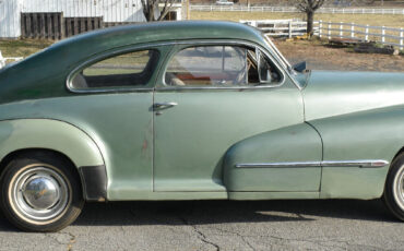 Oldsmobile-Other-Berline-1946-1