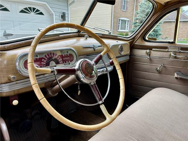 Oldsmobile-Series-76-1941-Black-Tan-57563-12