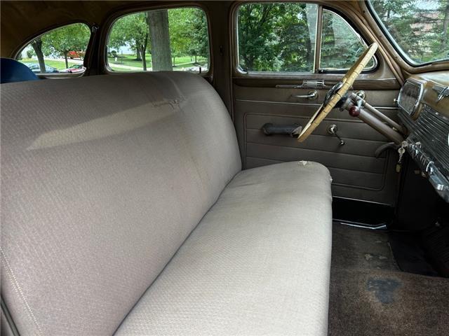 Oldsmobile-Series-76-1941-Black-Tan-57563-17