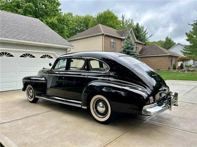 Oldsmobile-Series-76-1941-Black-Tan-57563-6