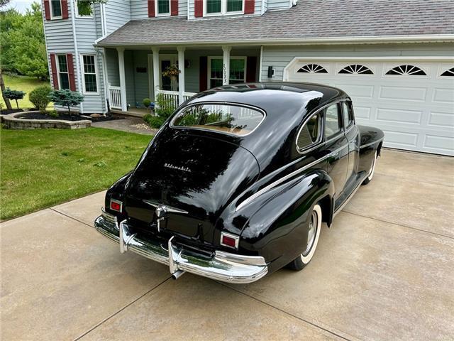 Oldsmobile-Series-76-1941-Black-Tan-57563-7