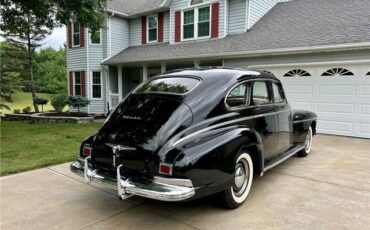 Oldsmobile-Series-76-1941-Black-Tan-57563-8