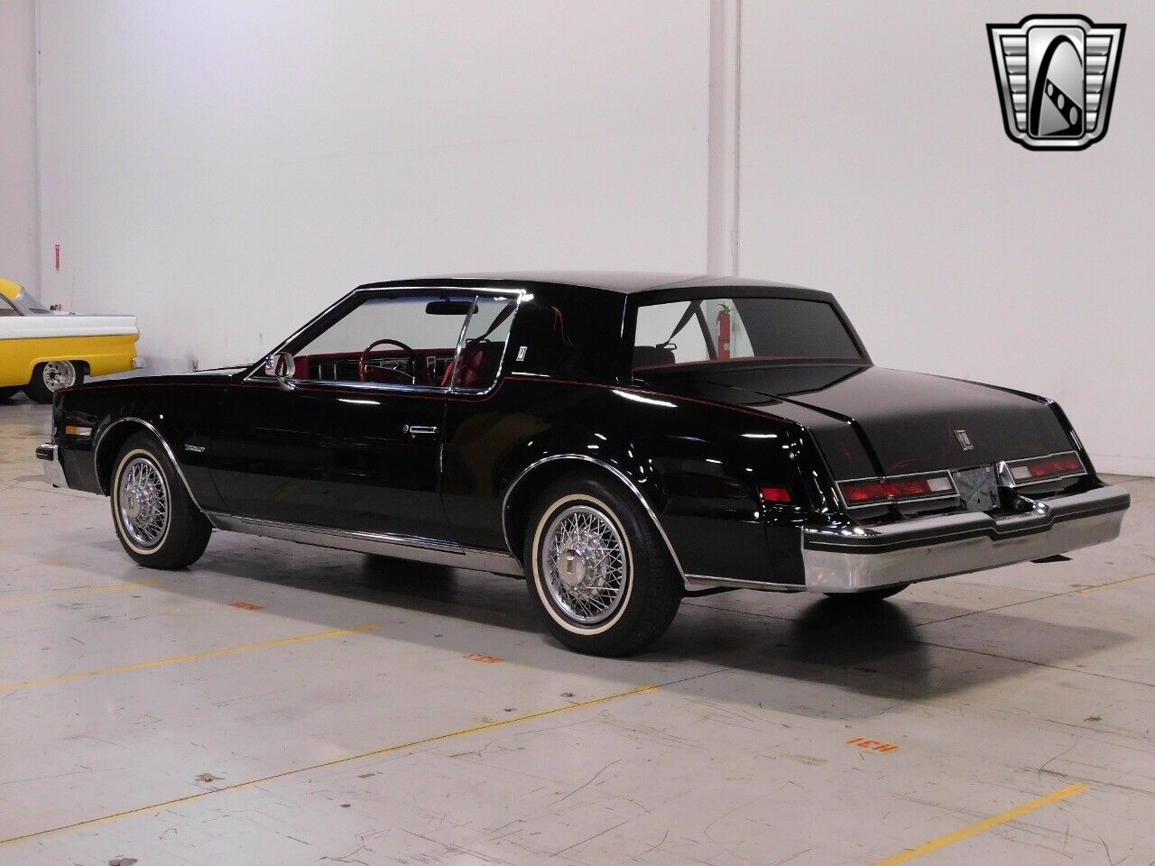 Oldsmobile-Toronado-1979-3