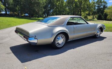 Oldsmobile-Toronado-Awesome-Survivor-1968-9