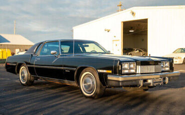 Oldsmobile-Toronado-Coupe-1978-11