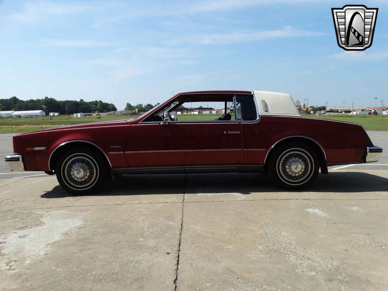 Oldsmobile-Toronado-Coupe-1983-4