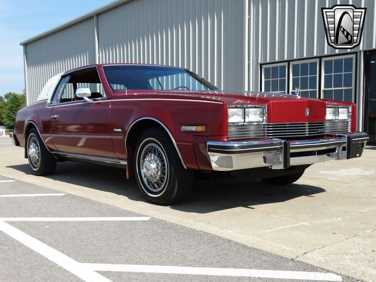 Oldsmobile-Toronado-Coupe-1983-9