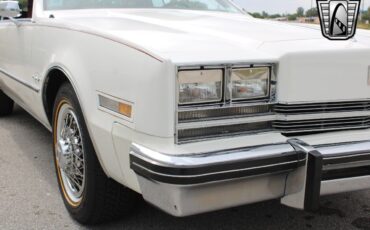 Oldsmobile-Toronado-Coupe-1984-2