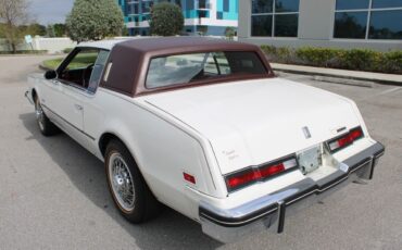 Oldsmobile-Toronado-Coupe-1984-7