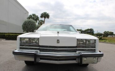 Oldsmobile-Toronado-Coupe-1984-8