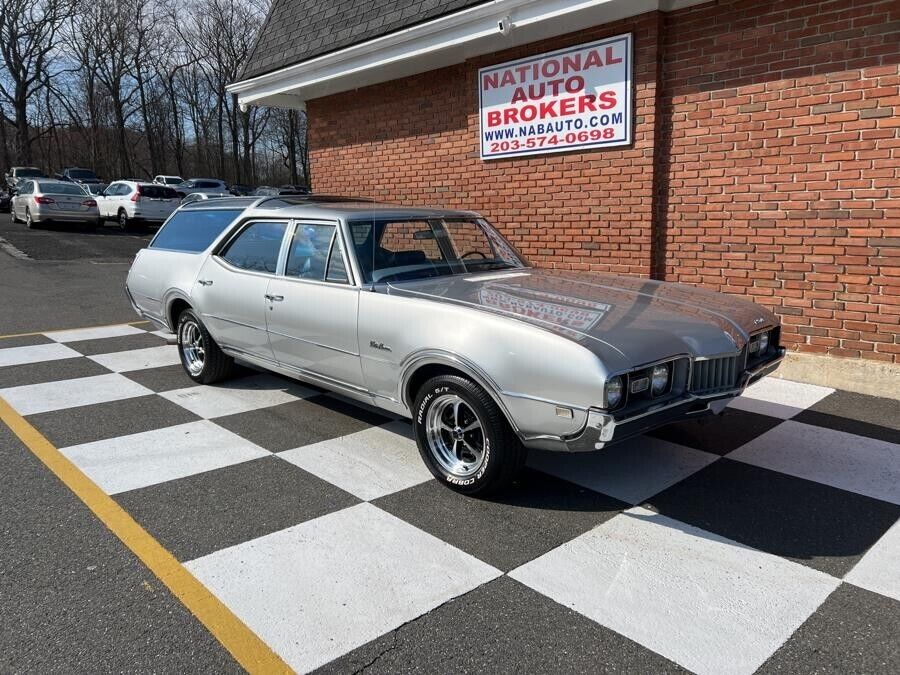 Oldsmobile-Vista-Cruiser-Break-1968-1