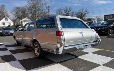 Oldsmobile-Vista-Cruiser-Break-1968-10