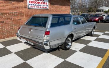 Oldsmobile-Vista-Cruiser-Break-1968-2