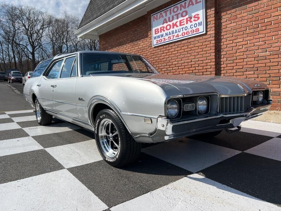 Oldsmobile-Vista-Cruiser-Break-1968-7