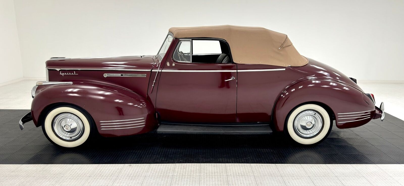 Packard-120-Series-1901-Cabriolet-1941-2