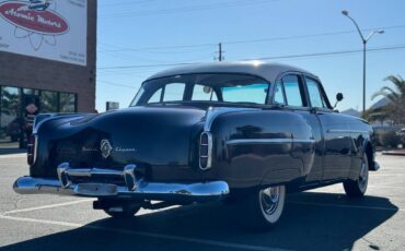 Packard-Clipper-touring-sedan-1953-4