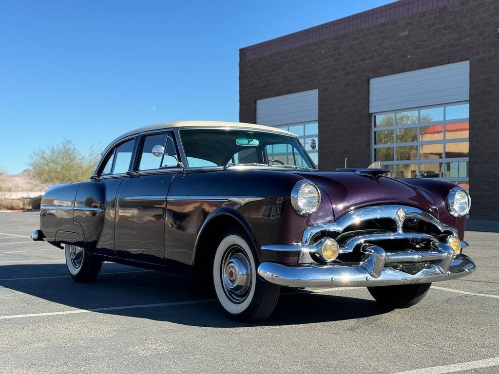 Packard-Clipper-touring-sedan-1953