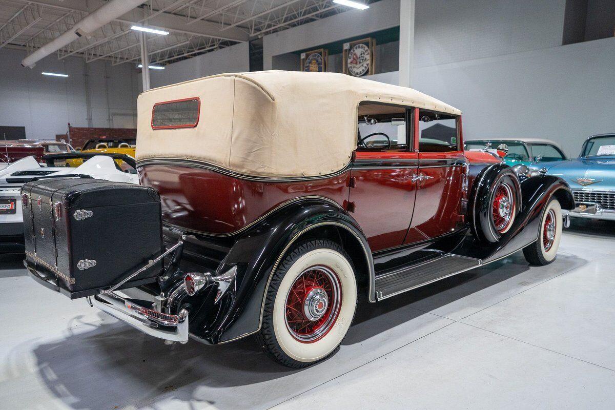 Packard-Eight-Cabriolet-1934-32