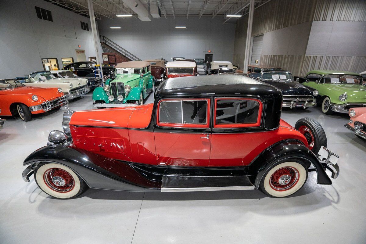 Packard-Eight-Coupe-1933-Black-Gray-145304-10