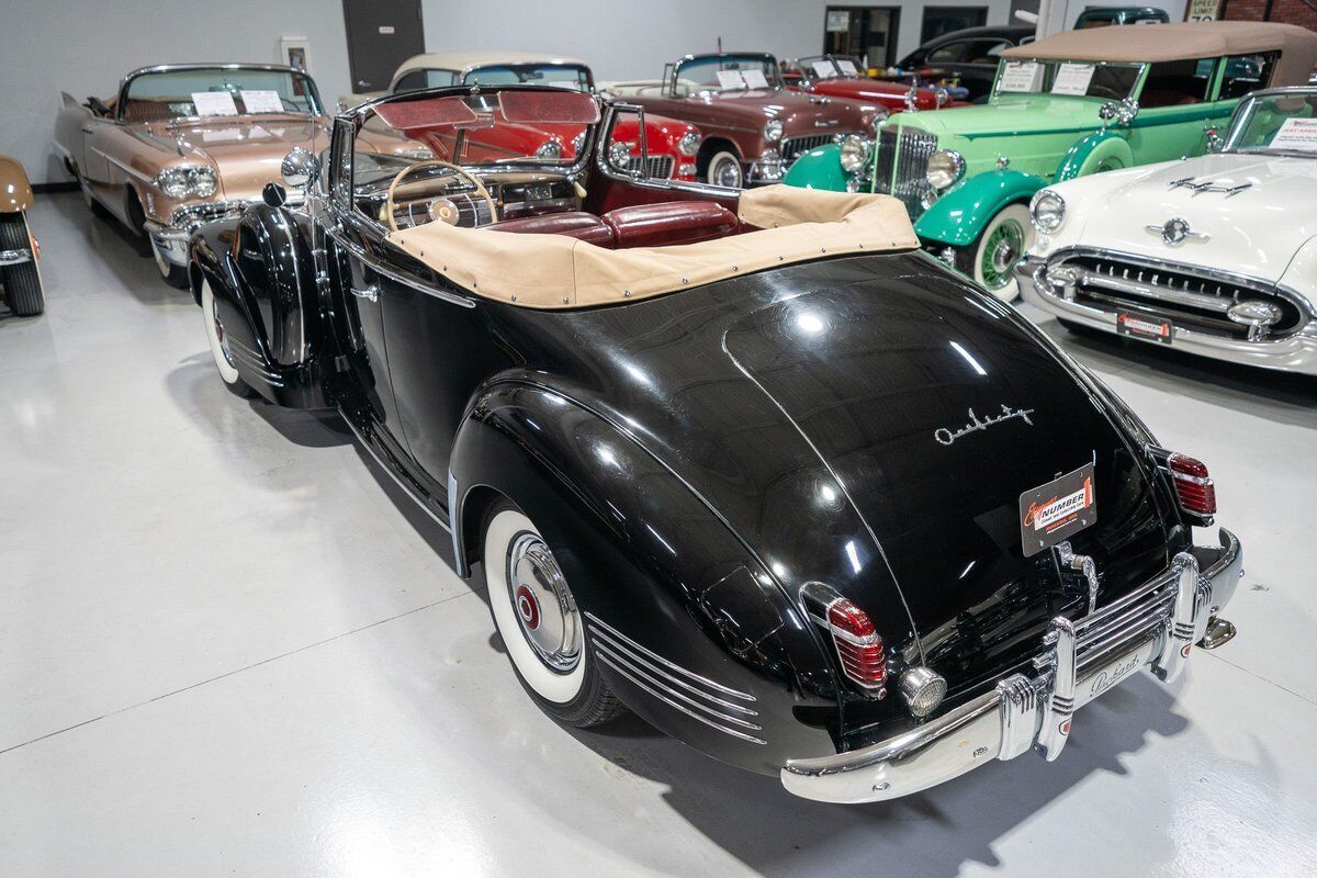 Packard-Eight-Series-2021-Convertible-Coupe-Cabriolet-1942-9