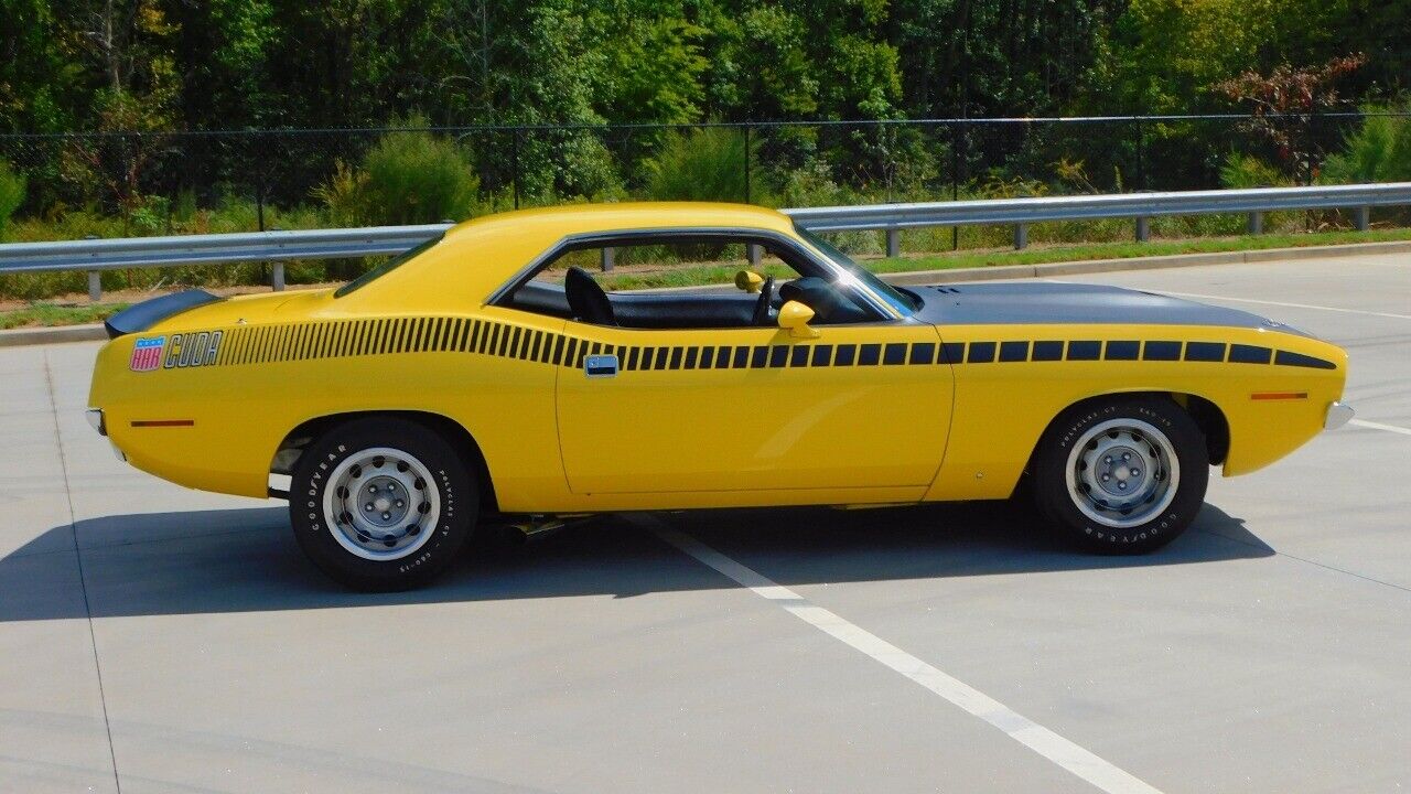 Plymouth-AAR-Cuda-Berline-1970-Yellow-Black-97171-5